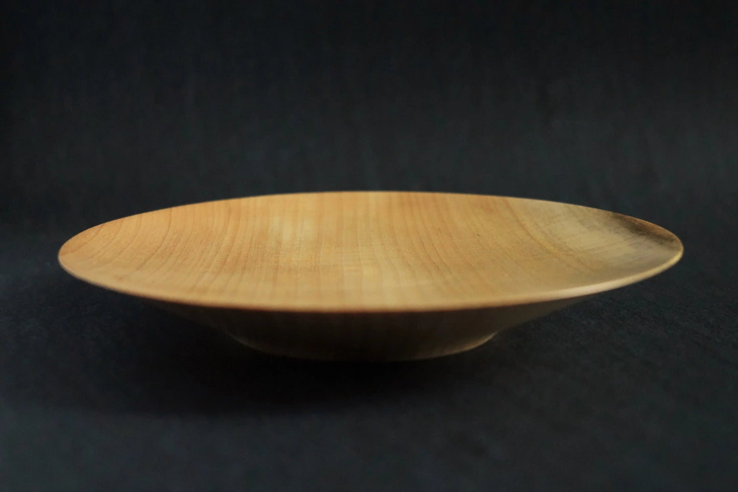 【いしいりえ】平皿 栃無垢 縮み杢 17.5cm×2.5cm