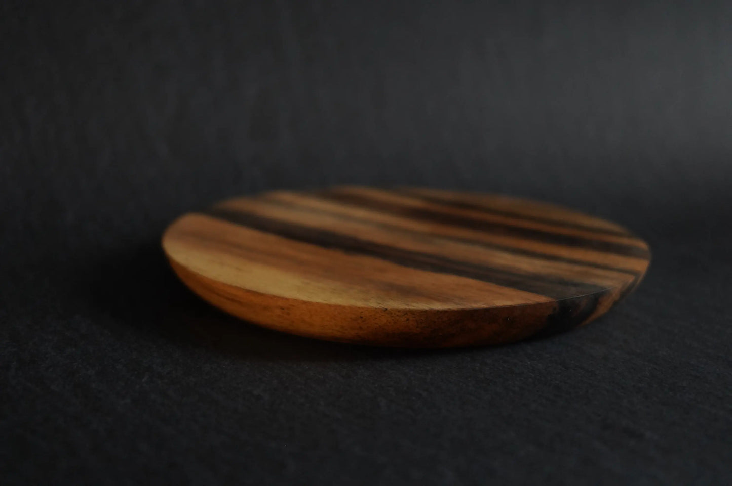 【いしいりえ】小皿 黒柿無垢 16cm×1.5cm