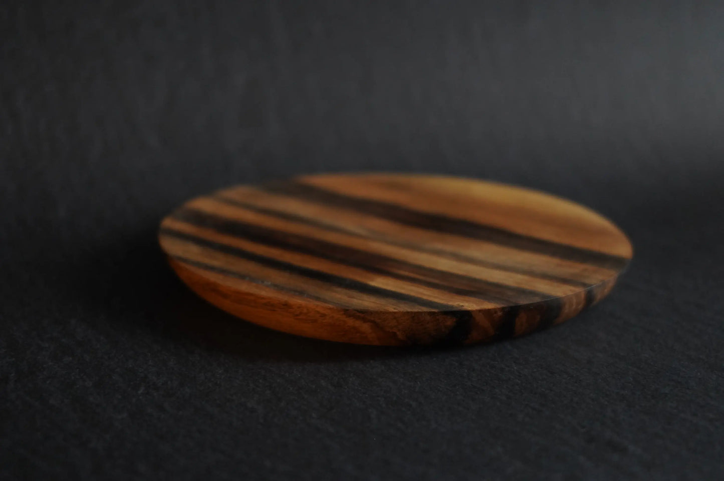 【いしいりえ】小皿 黒柿無垢 16cm×1.5cm