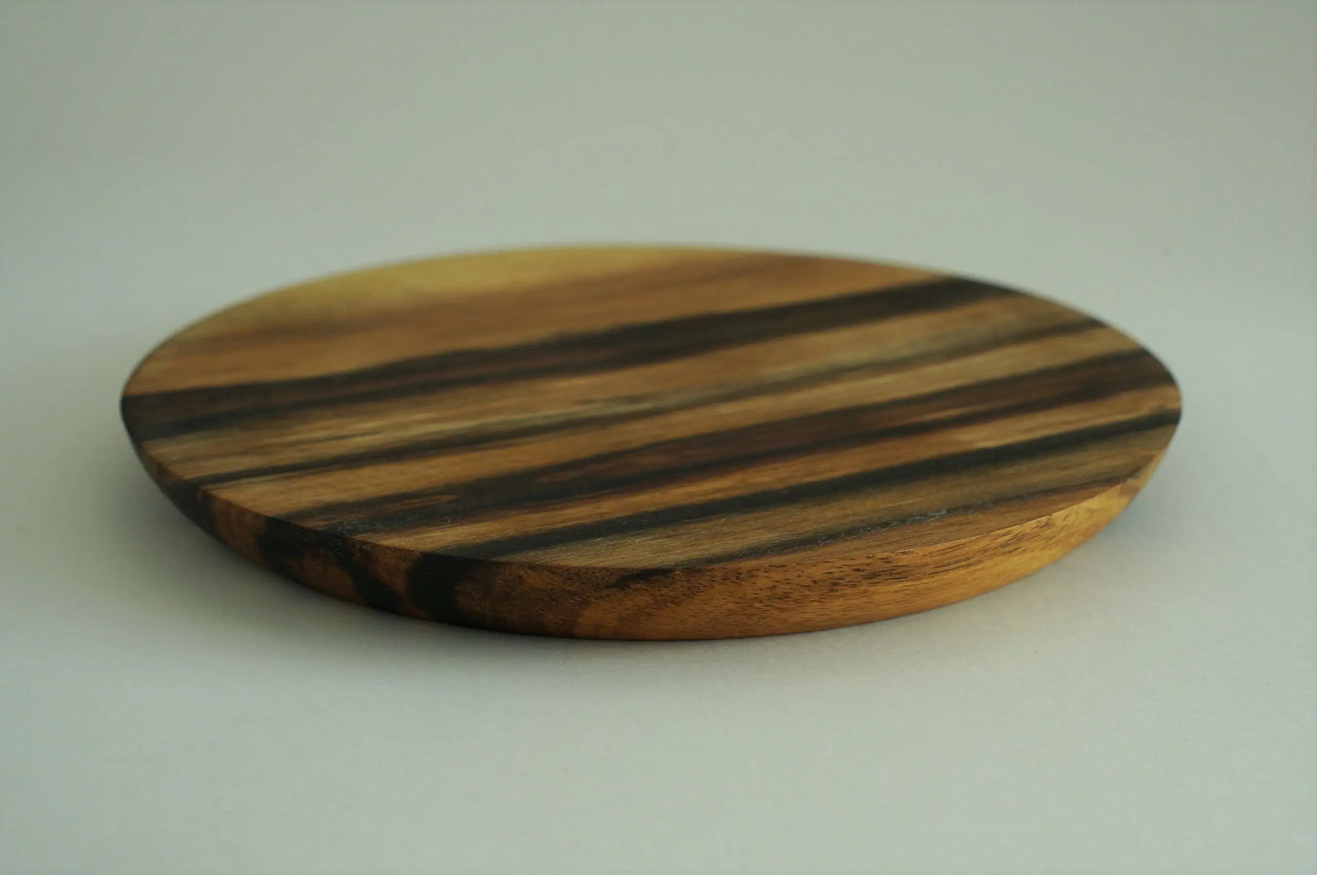【いしいりえ】小皿 黒柿無垢 16cm×1.5cm