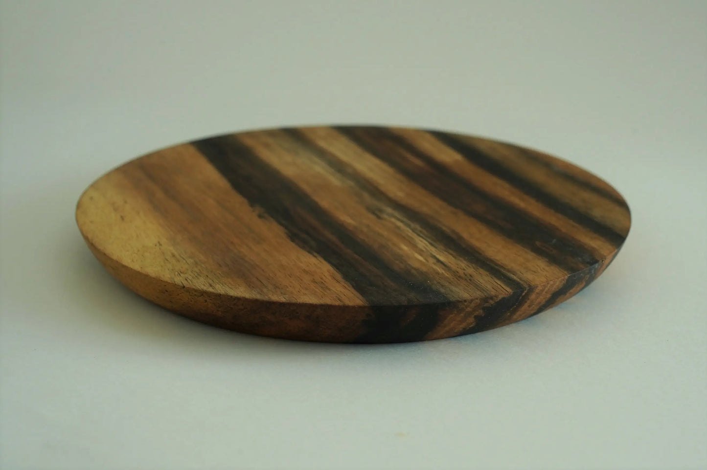 【いしいりえ】小皿 黒柿無垢 16cm×1.5cm