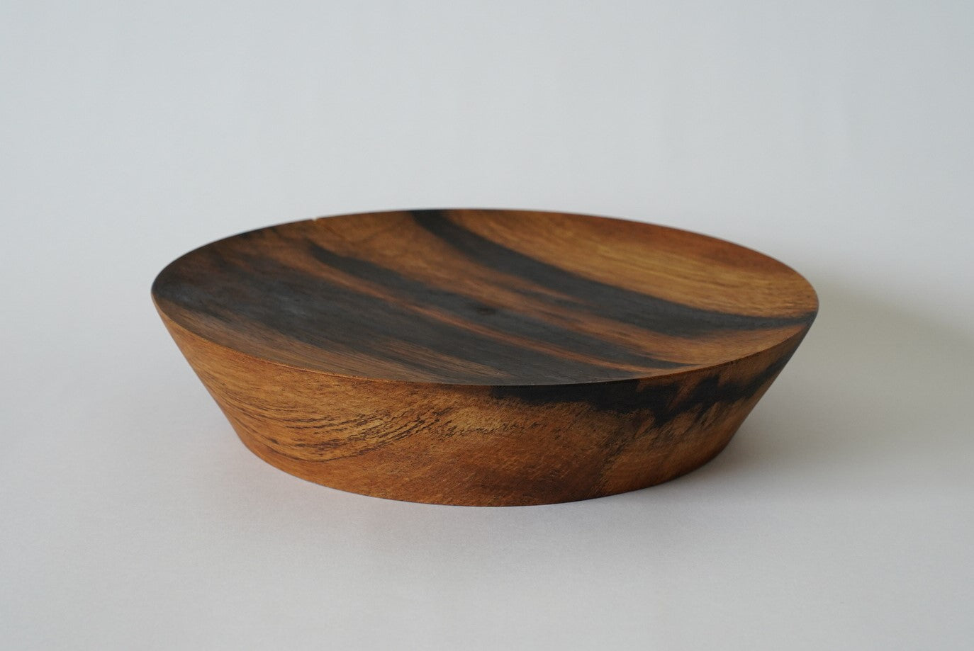 【いしいりえ】小皿 黒柿無垢 16.5cm×3.5cm