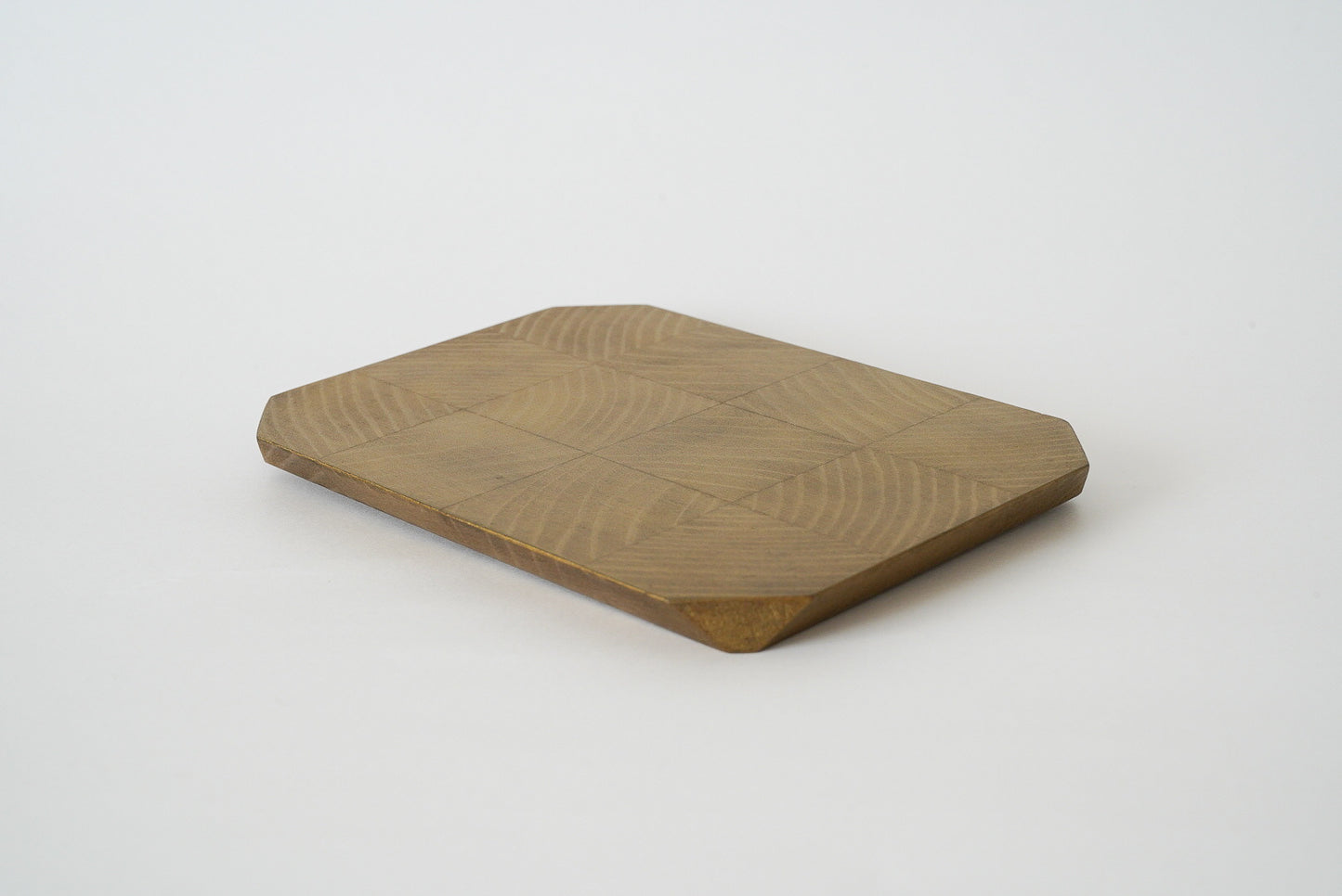 "Easy to use and fashionably decorate" Flat plate 3 inch x 6 inch Smoked golden cedar [Aya Morishita]